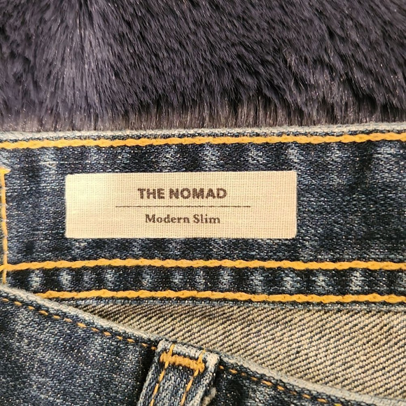 Dark wash "the nomad" modern straight AG jeans size 31R! - Picture 9 of 11